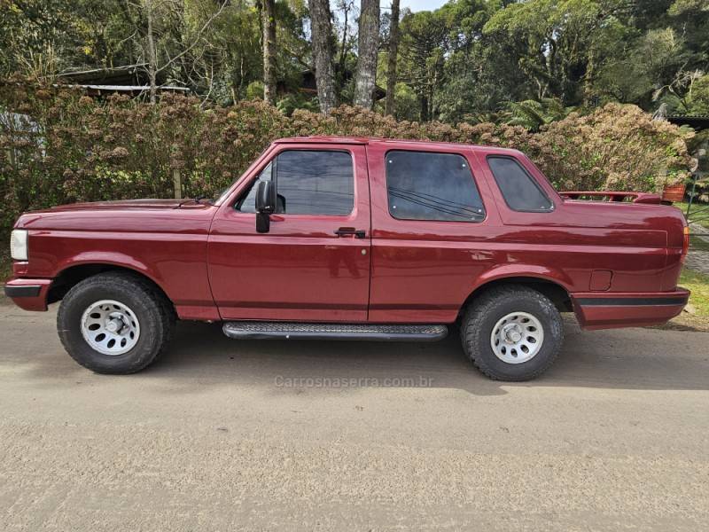 FORD - F-1000 - 1993/1994 - Vermelha - R$ 65.000,00