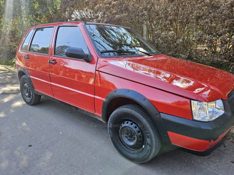 FIAT - UNO - 2006/2006 - Vermelha - R$ 18.000,00