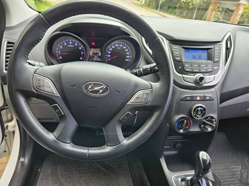 HYUNDAI - HB20 - 2014/2015 - Branca - R$ 53.990,00