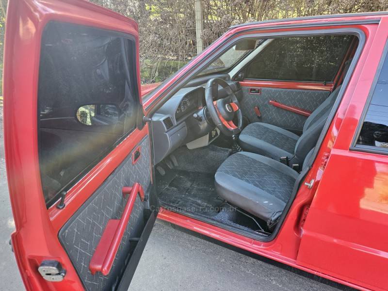 FIAT - UNO - 2006/2006 - Vermelha - R$ 18.000,00