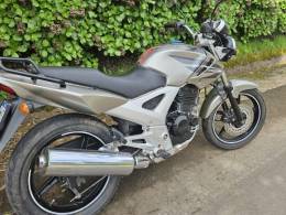 HONDA - CB 250F TWISTER - 2008/2008 - Prata - R$ 11.000,00