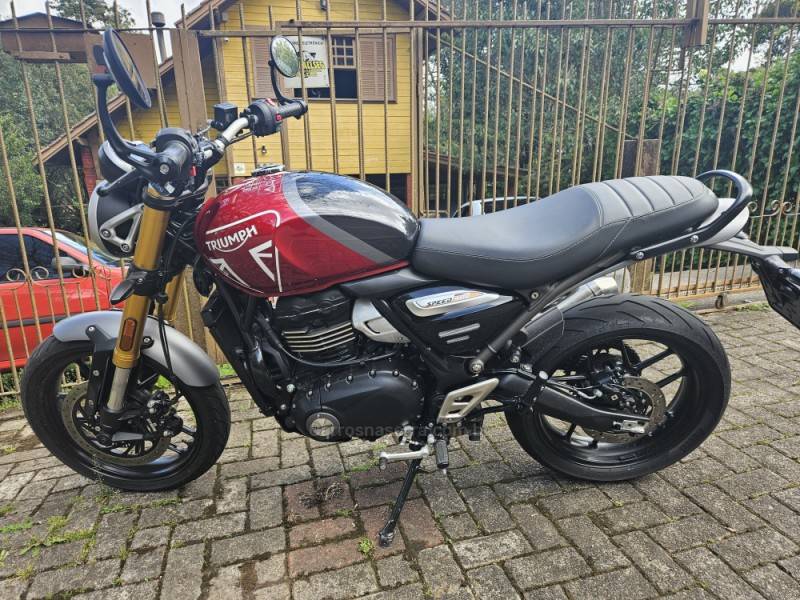 TRIUMPH - SPEED 400 - 2024/2024 - Vermelha - R$ 28.000,00