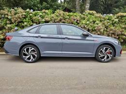 VOLKSWAGEN - JETTA - 2024/2024 - Várias - R$ 245.000,00