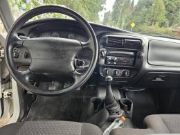 FORD - RANGER - 2011/2012 - Branca - R$ 68.900,00