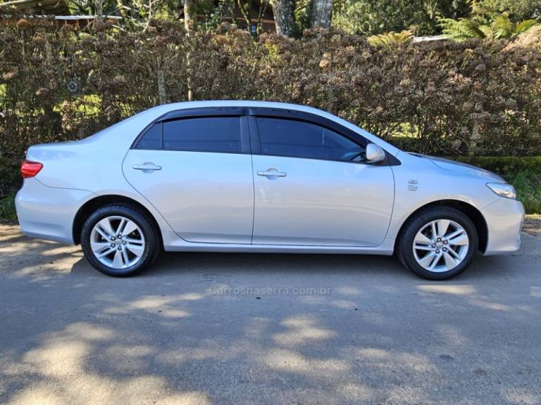 TOYOTA - COROLLA - 2011/2012 - Prata - R$ 59.900,00