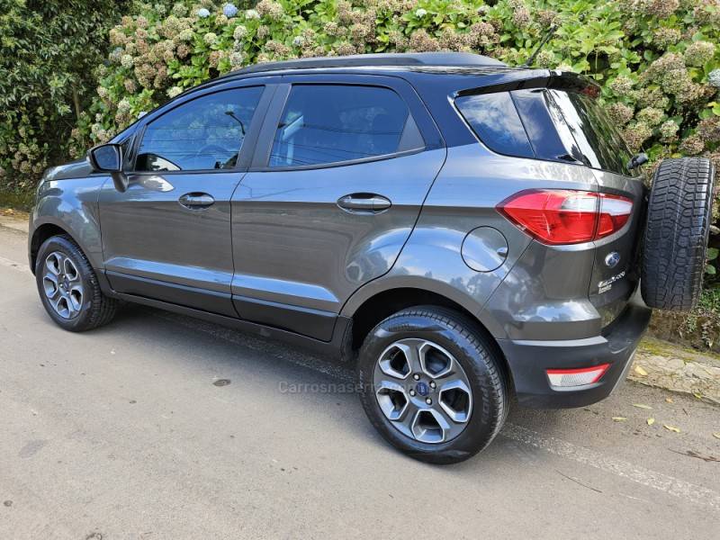 FORD - ECOSPORT - 2020/2021 - Cinza - R$ 82.000,00