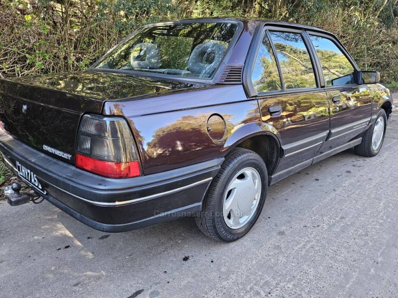 CHEVROLET - MONZA - 1992/1992 - Vermelha - R$ 40.000,00