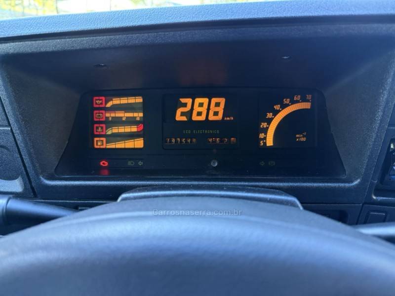 CHEVROLET - MONZA - 1992/1992 - Vermelha - R$ 40.000,00