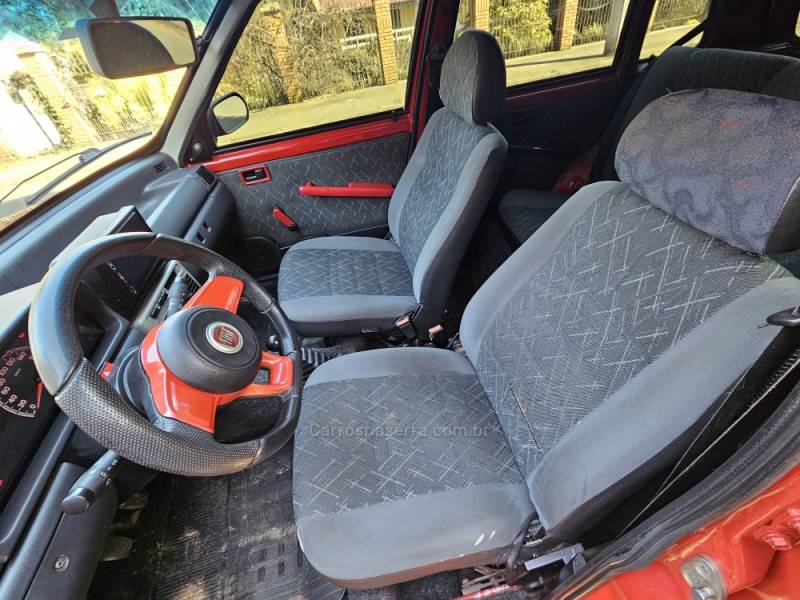 FIAT - UNO - 2006/2006 - Vermelha - R$ 18.000,00