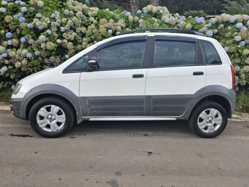 FIAT - IDEA - 2010/2010 - Branca - R$ 29.800,00