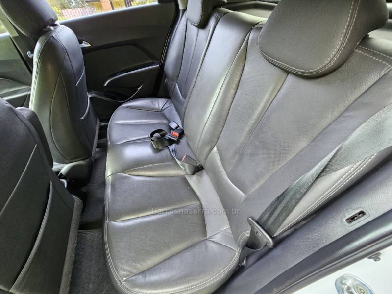 HYUNDAI - HB20 - 2014/2015 - Branca - R$ 53.990,00