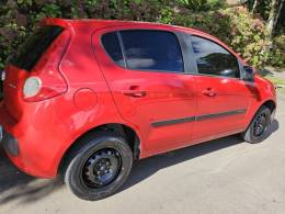 FIAT - PALIO - 2014/2015 - Vermelha - R$ 38.000,00