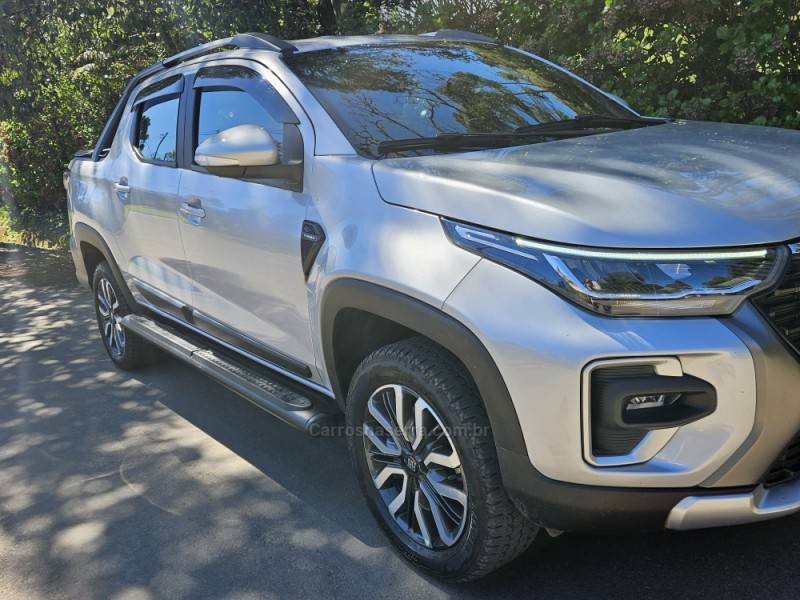FIAT - STRADA - 2023/2024 - Prata - R$ 129.900,00