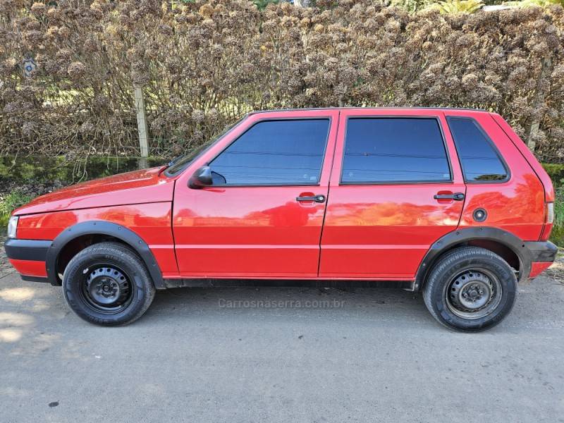 FIAT - UNO - 2006/2006 - Vermelha - R$ 18.000,00