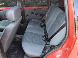 FIAT - UNO - 2006/2006 - Vermelha - R$ 18.000,00