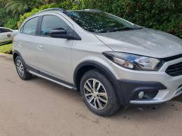 CHEVROLET - ONIX - 2017/2018 - Prata - R$ 65.000,00