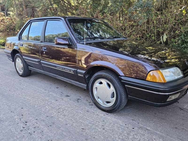 CHEVROLET - MONZA - 1992/1992 - Vermelha - R$ 40.000,00