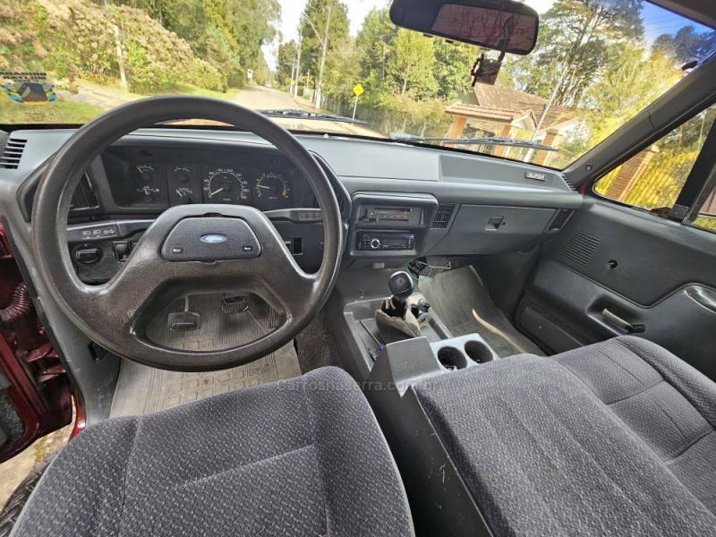 FORD - F-1000 - 1993/1994 - Vermelha - R$ 65.000,00