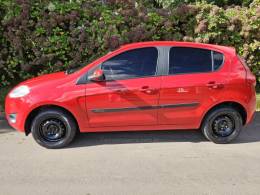 FIAT - PALIO - 2014/2015 - Vermelha - R$ 38.000,00