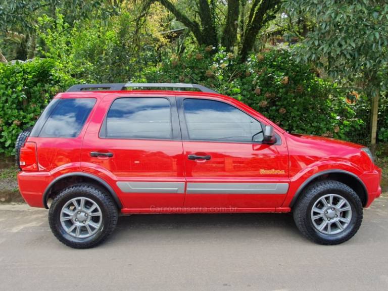 FORD - ECOSPORT - 2011/2012 - Vermelha - R$ 42.000,00