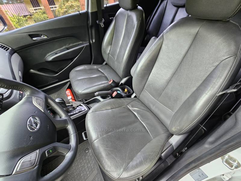 HYUNDAI - HB20 - 2014/2015 - Branca - R$ 53.990,00