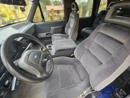 FORD - F-1000 - 1993/1994 - Vermelha - R$ 65.000,00